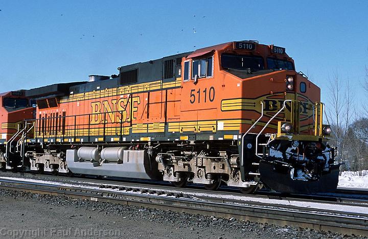 BNSF 5110 C44 9W.jpg